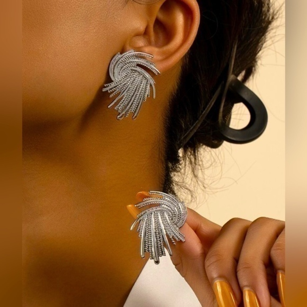 COPY - 💋Metallic Textured Women's Stud Earrings - Silver